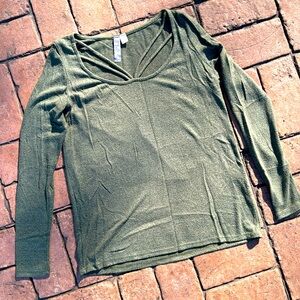 Alya Long Sleeve Soft Top